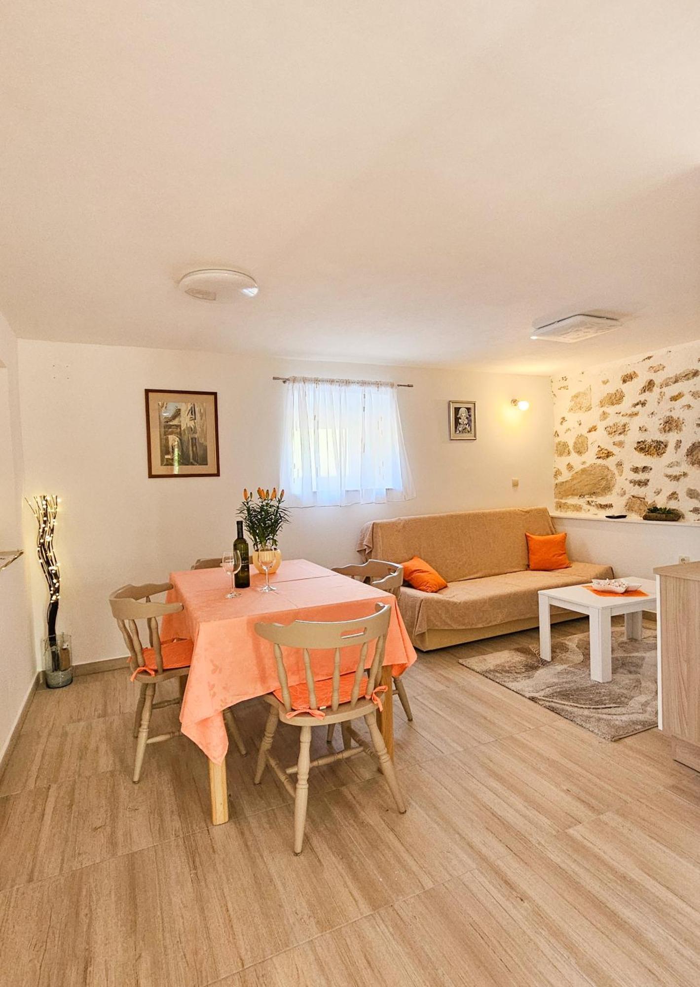 Apartman Petra Vrh  Esterno foto